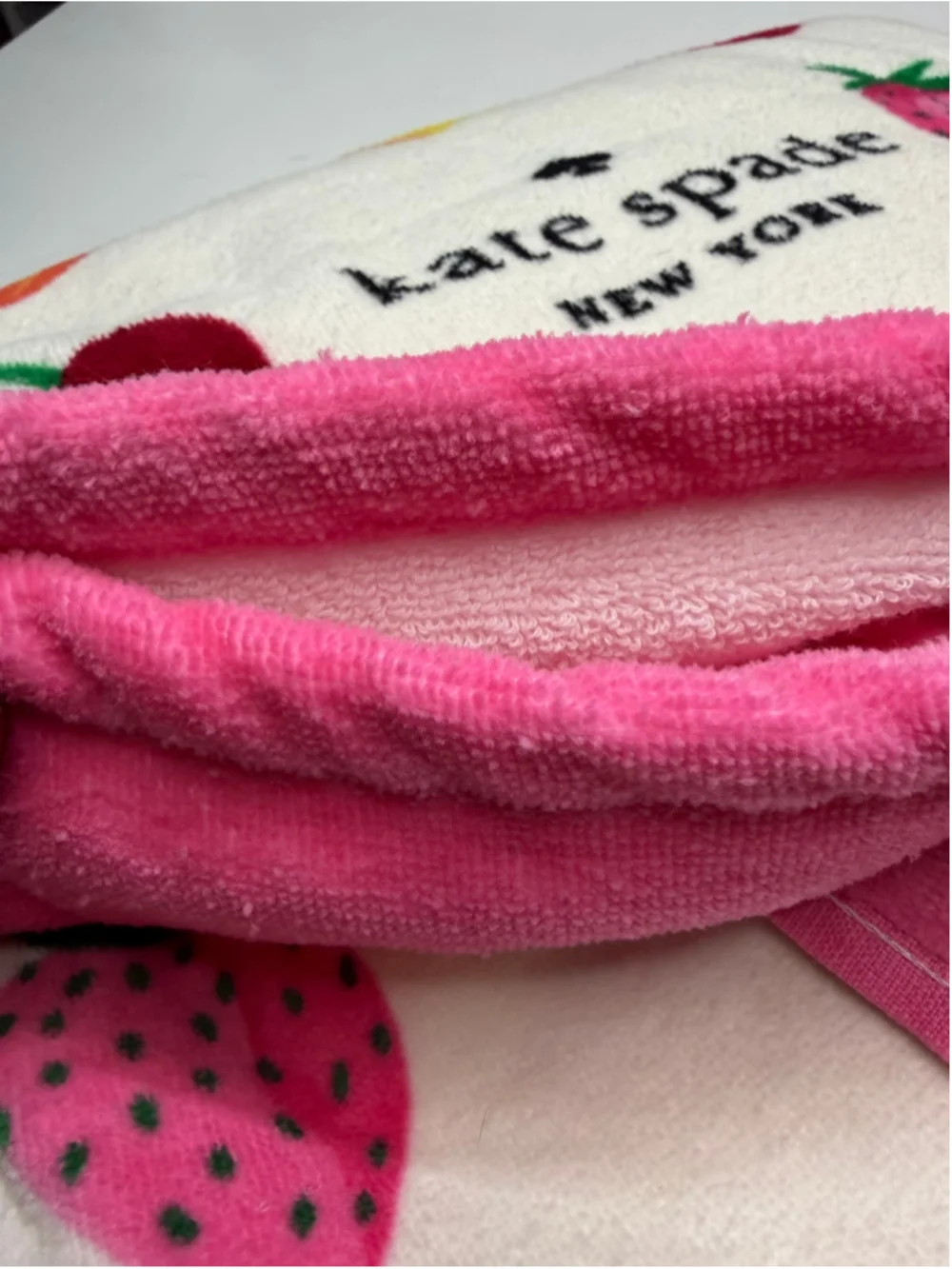 Kate Spade Beach Towel One Size White Pink Fruit Print Cotton